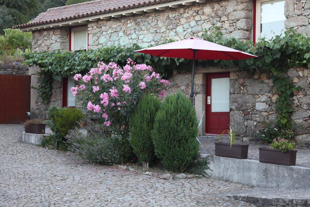 Quinta Pedras De Baixo Bed and Breakfast Longos Buitenkant foto