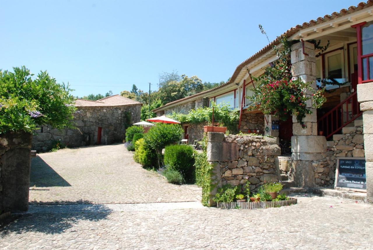 Quinta Pedras De Baixo Bed and Breakfast Longos Buitenkant foto